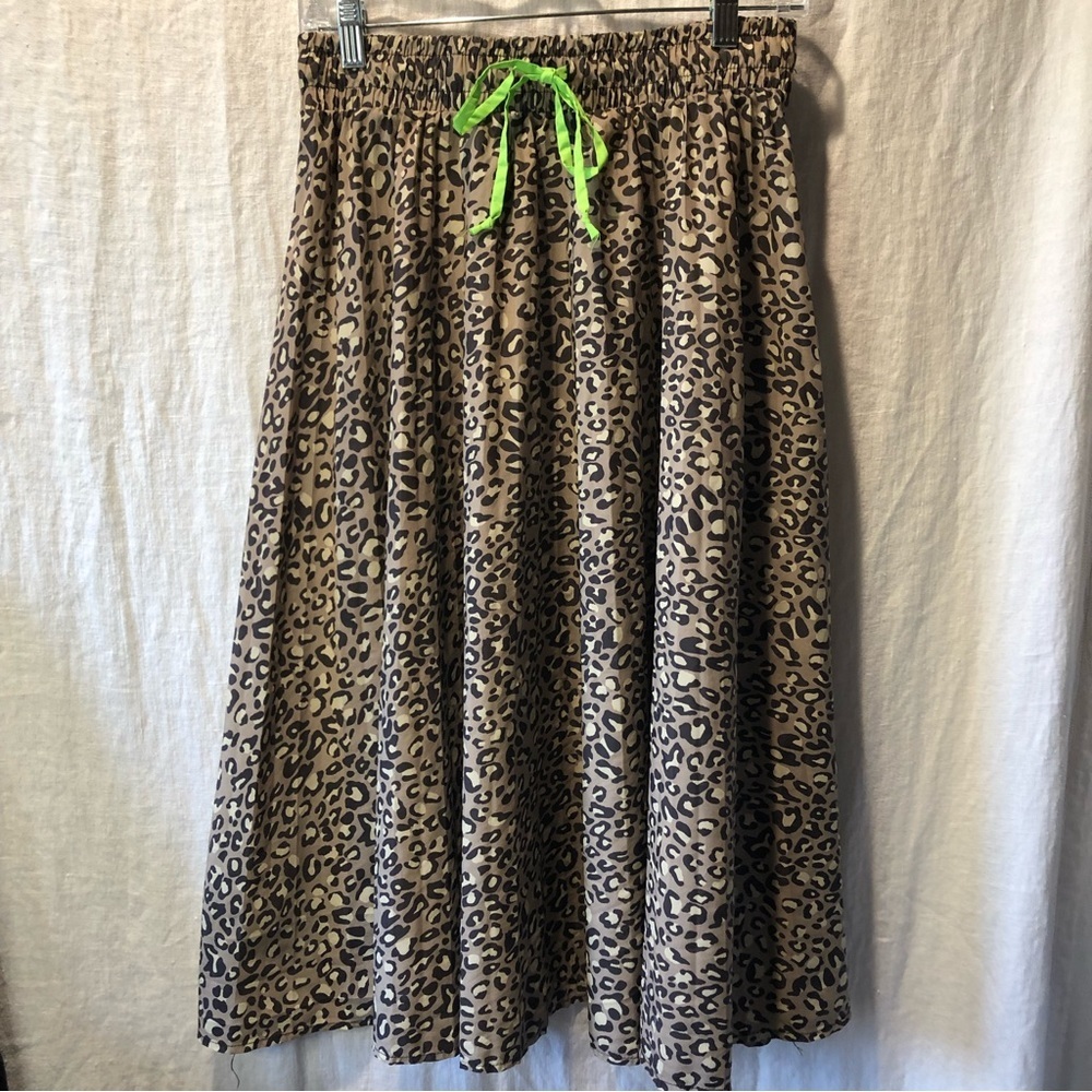 Wild Fable Leopard print a line midi skirt elastic waist and drawstring neon S